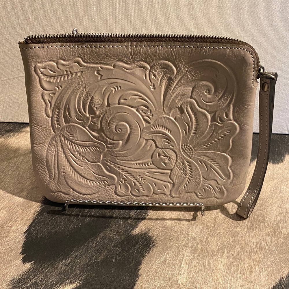Cassini Wristlet